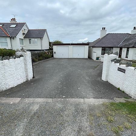 Spacious Bungalow With Sea Views 'West Wind' Villa Trearddur Exteriör bild